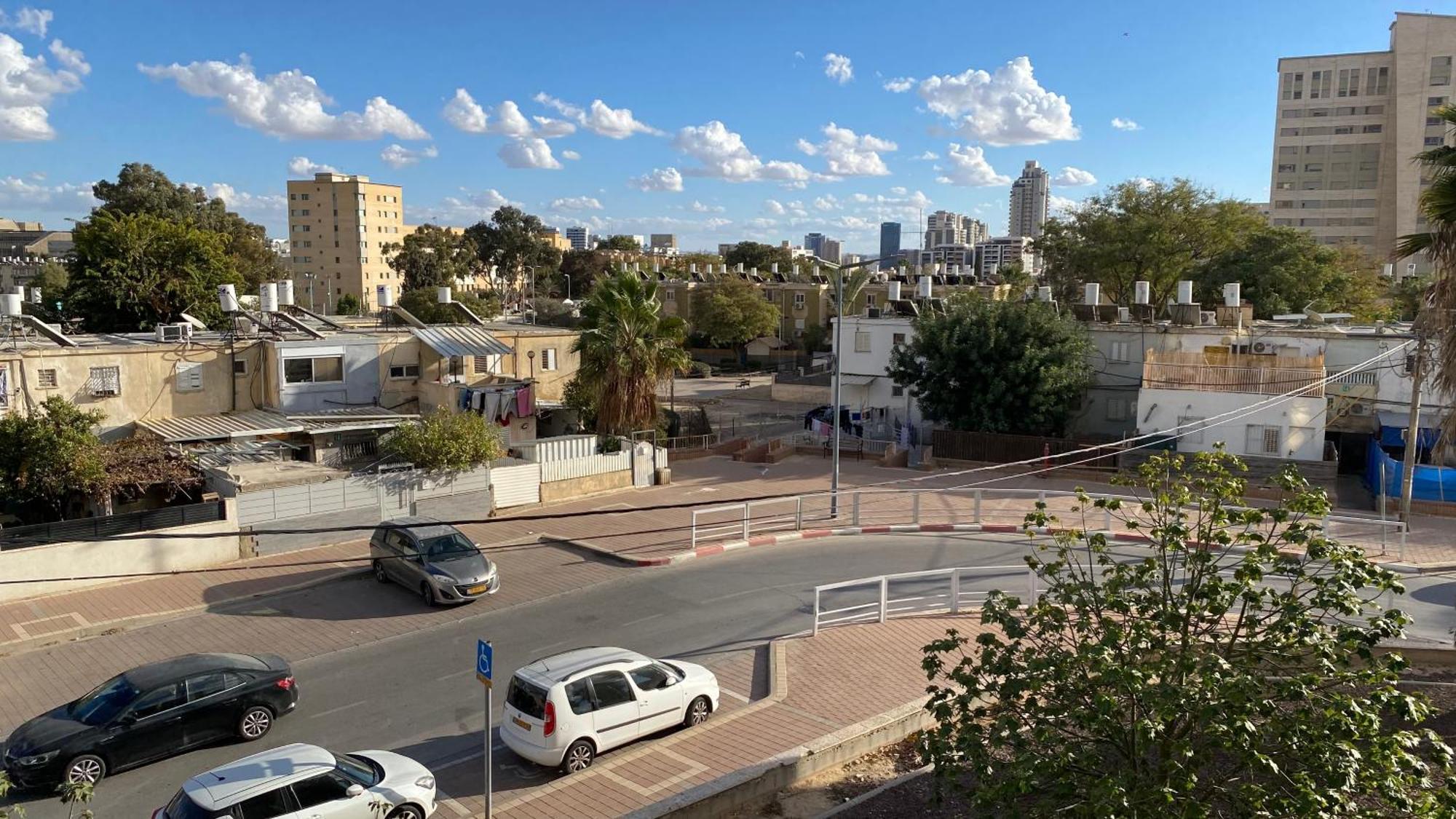 דירה יפיפיה! מיקום מעולה! אוניברסיטת בן גוריון, סורוקה, שוק, פארק! Lägenhet Beersheba Exteriör bild